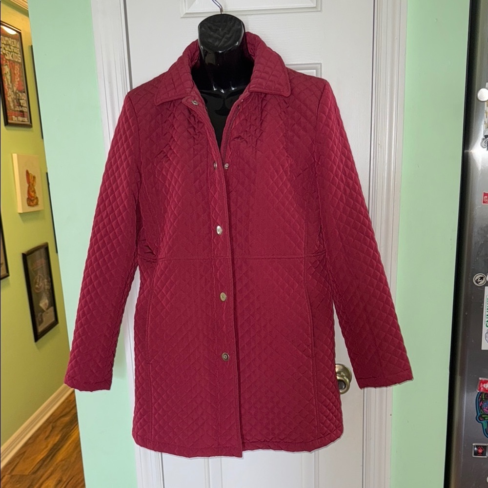 White Stag Berry/Wine Zip Up Quilted Puffer Coat Winter Size Missy Medium 8-10